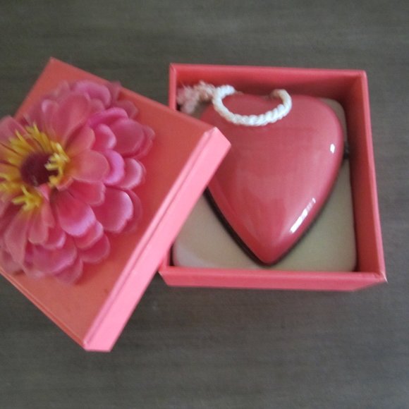 Hallmark Jewelry Hallmark Vintage Signature Heart Pocket Locket In Beautiful Box Nib Poshmark