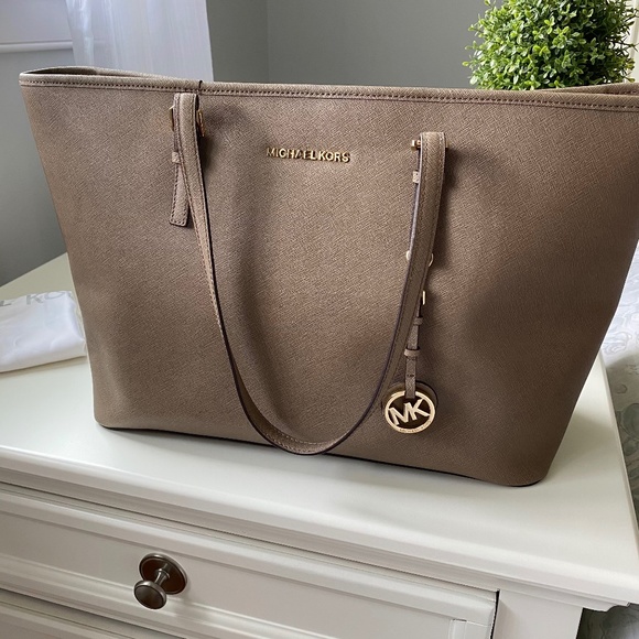 Michael Kors Bags Michael Kors Extra Large Jet Set Travel