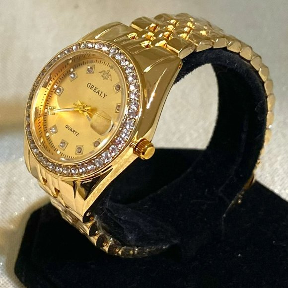 Grealy Accessories Beautiful Gold Tone Quartz Date Adjusted Ladies