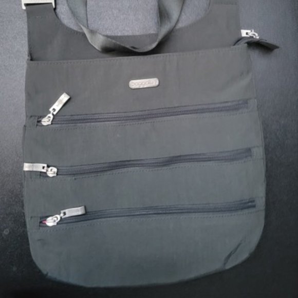 Baggallini Bags Baggallini Triple Zip Crossbody Bag Poshmark