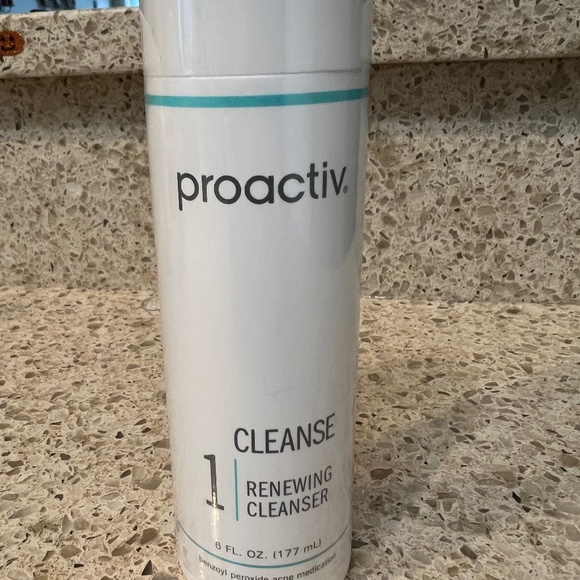 Proactiv Skincare Proactiv Renewing Cleanser 6 Fl Oz Poshmark