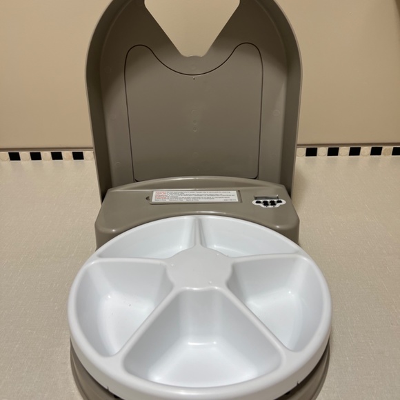 PetSafe Cat Petsafe Eatwell 5 Meal Automatic Pet Feeder Poshmark