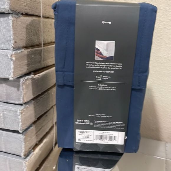 Threshold Bedding 30 Thread Count Ultra Soft Fitted Sheet Threshold