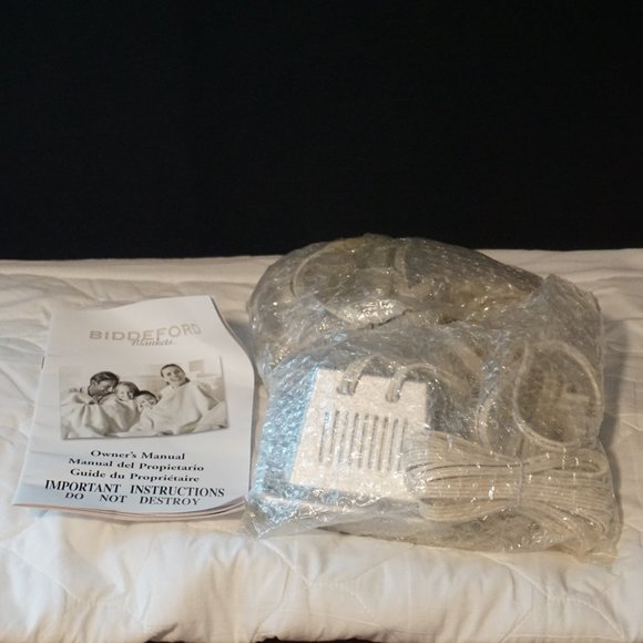 Biddeford Bedding Biddeford Queen Heated Mattress Pad With 2 Controllers Poshmark