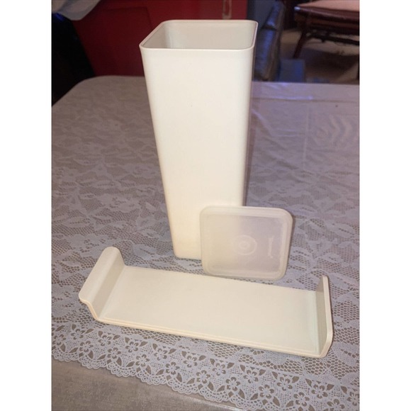 Tupperware Kitchen Tupperware 696 3 Pc Velveeta Cheese Cracker