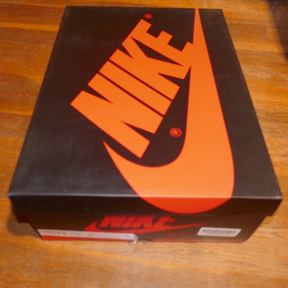 Jordan Shoes Mens Size 6 Nike Jordan 1 Hi Unc Empty Shoe Sneaker