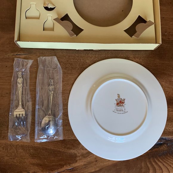 Royal Doulton Dining Vintage Royal Doulton Bunnykins Golden Jubilee