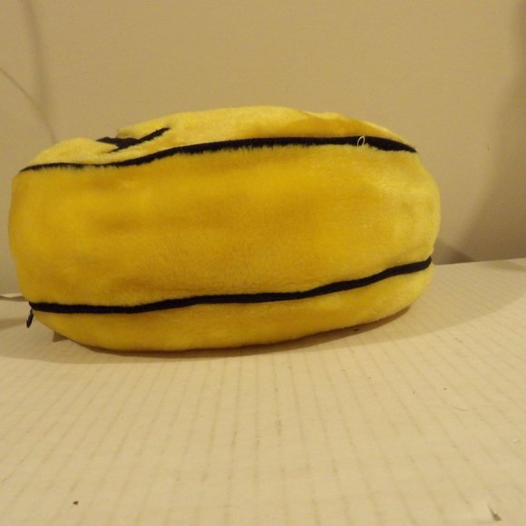 Joe Boxer Bedding Joe Boxer Smiley Happy Face Plush Decorative