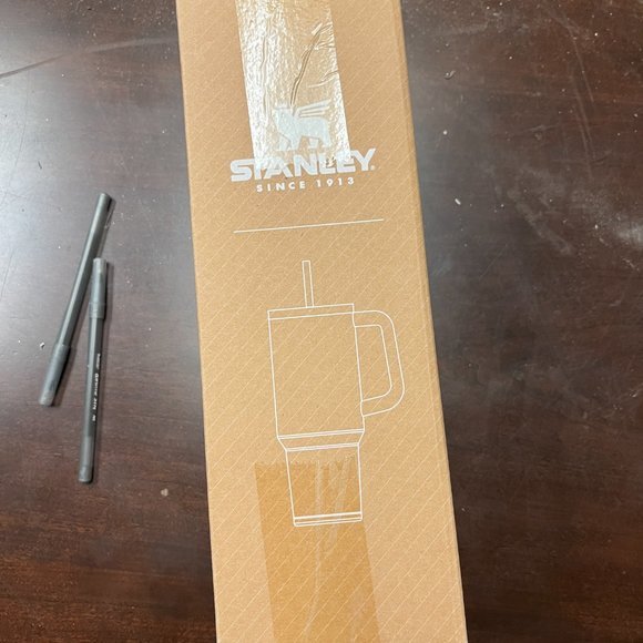 Stanley Kitchen Stanley Adventure Quencher 4oz Dune Soft Matte