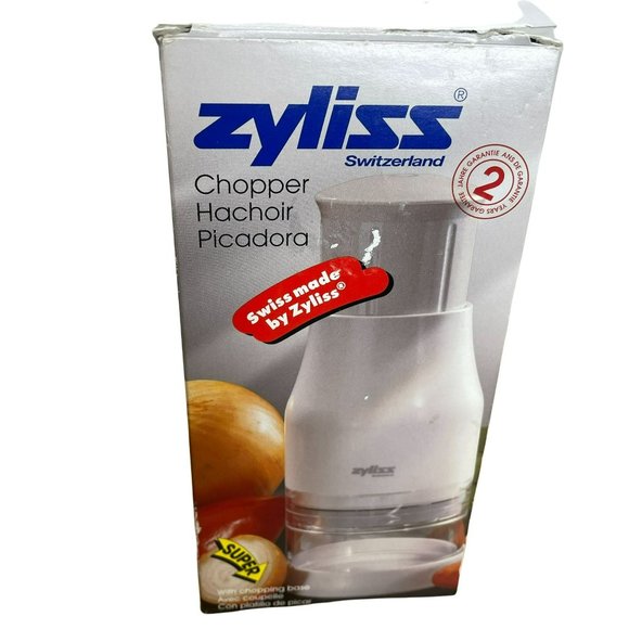 Zyliss Kitchen Zyliss Universal Hand Food Chopper With Base 411