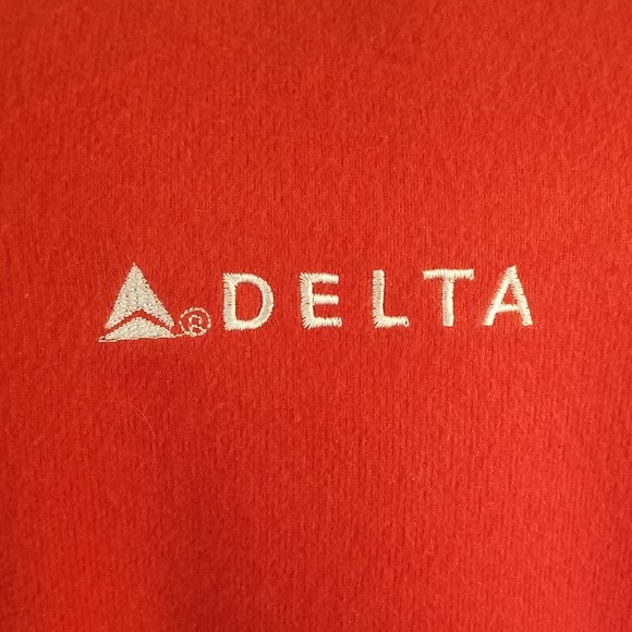 DELTA AIRLINES Other Delta Airlines Courtesy Lap Blanket Throw
