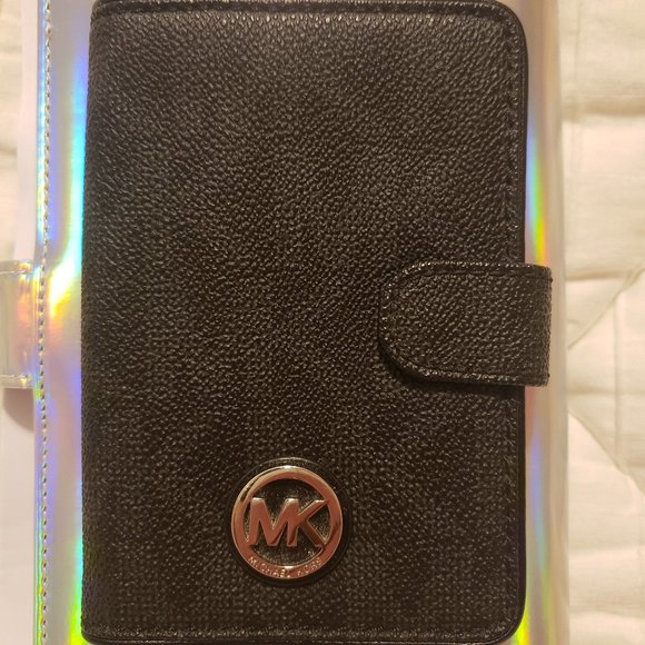 Michael Kors Bags Michael Kors Passport Wallet Poshmark