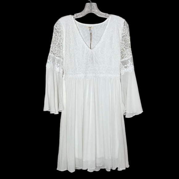 easel Dresses Easel Los Angeles White Lacegauze V Neck Flutter Boho