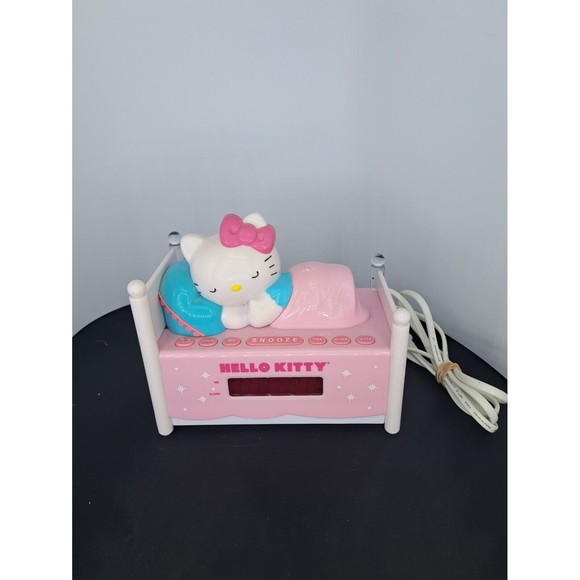 Sanrio Portable Audio & Video Sanrio Sleeping Hello Kitty In Bed
