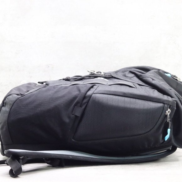 Thule Bags Thule Sweden Enroute Mosey Backpack Black Pocket Everyday Bag Company Logo Poshmark