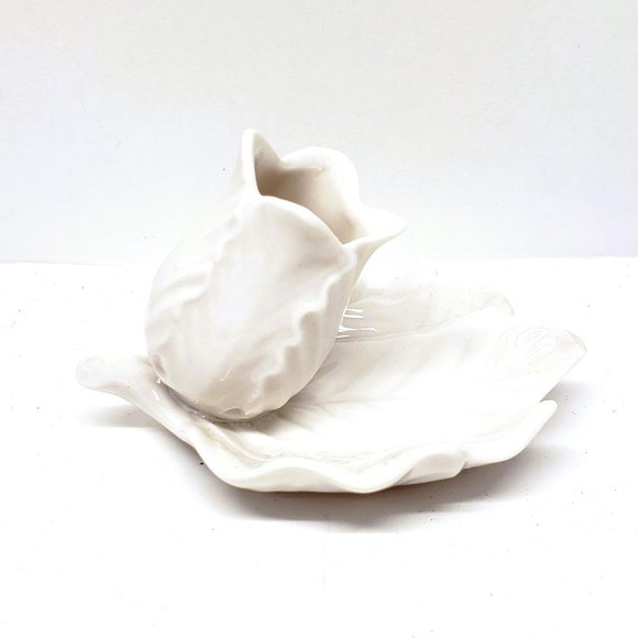 Accents Vintage Srg Leaf Rose Bud Vase Tulip Flower White Porcelain