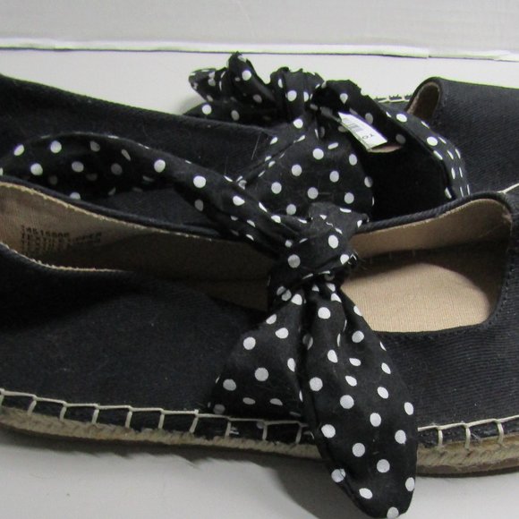 torrid Shoes Nwt Torrid Black Canvas Flats Polka Dot Tie Size 95 M