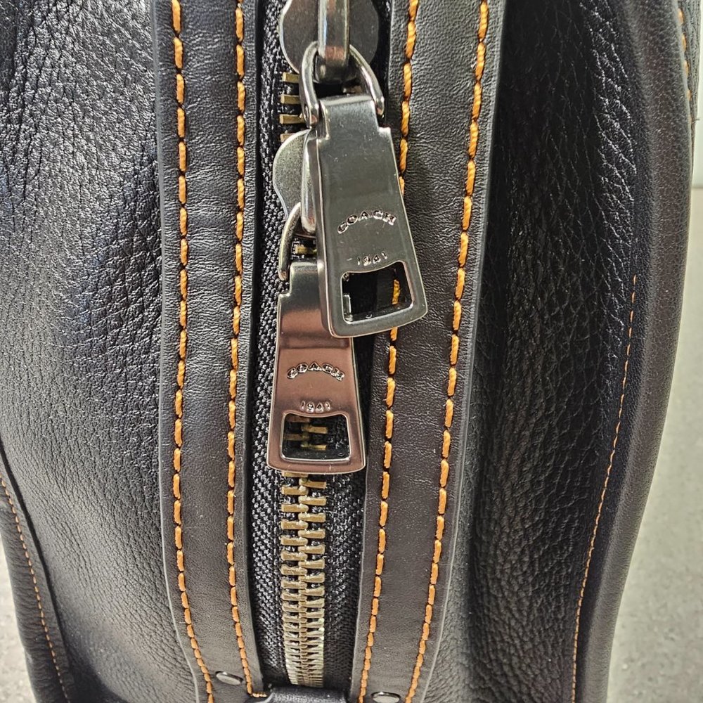 Coach Bag Rogue 39 In Regenerative Leather Brass/Blac… Gem