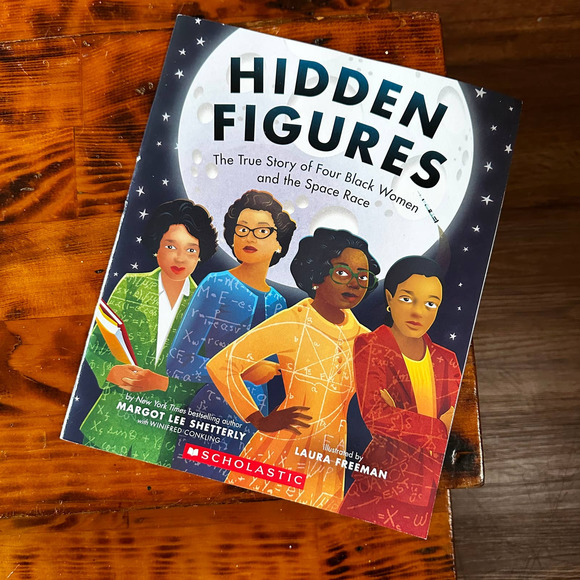 Scholastic Toys Scholastic Hidden Figures The True Story Of 4 Black(04)