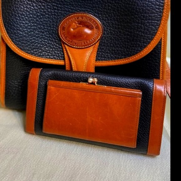 Dooney & Bourke Bags Beautiful Dooney Bourke Shoulder Bag Very Clean H57 Poshmark