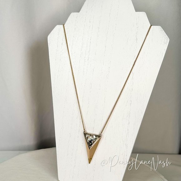 Vintage Jewelry Vintage 3d Triangle W Set Stone Pendant Golden