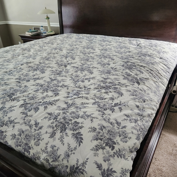 Laura Ashley Bedding Laura Ashley Queen Comforter Blue White