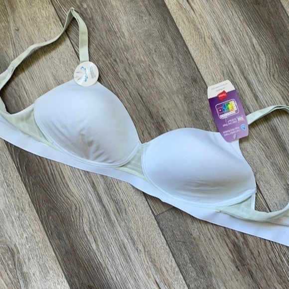 Hanes Intimates & Sleepwear Nwt Hanes Bra Size Large Soft Poshmark