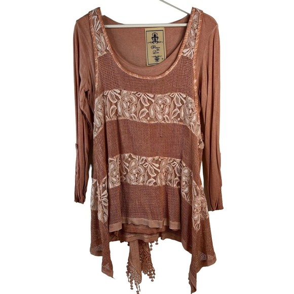 Fleur de Lis Tops Fleur De Lis Womens M Top Asymmetrical Hem Kit