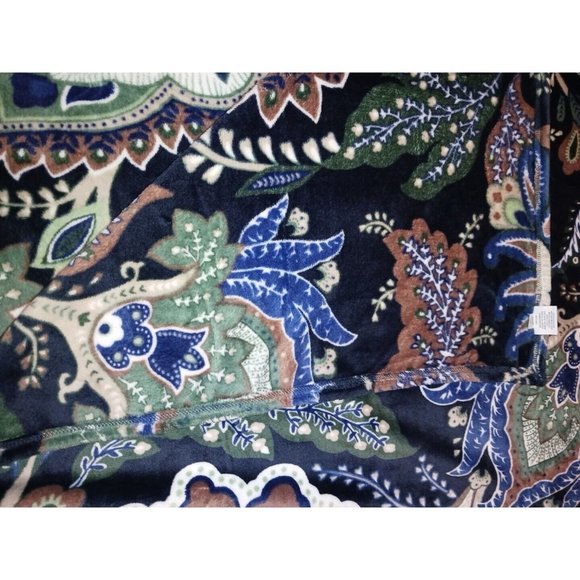Vera Bradley Bedding Vera Bradley Plush King Throw Blanket Java