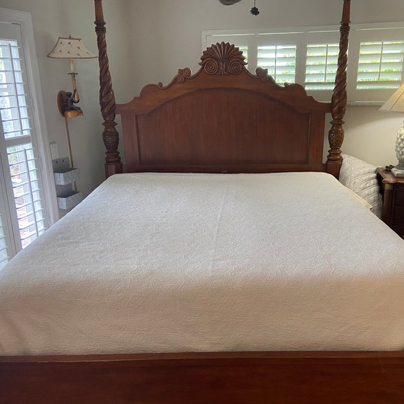 Portugal Bedding Matelasse Off White Cream Cotton King Size