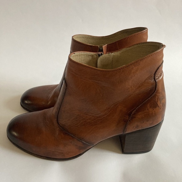 Esquivel Shoes Esquivel Womens 95 Handmade Leather Boots With Heels 975 Poshmark
