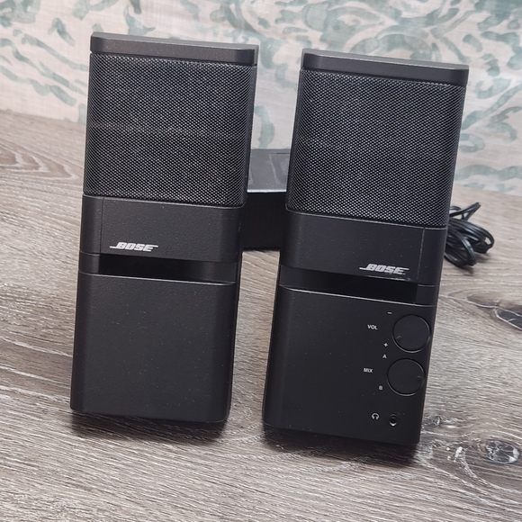 Bose | Portable Audio & Video | Bose Mediamate Computer Speakers Works