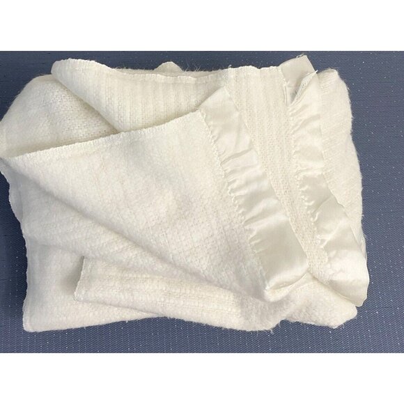 Fieldcrest Bedding Vtg Fieldcrest Cannon Acrylic Blanket Satin Trim