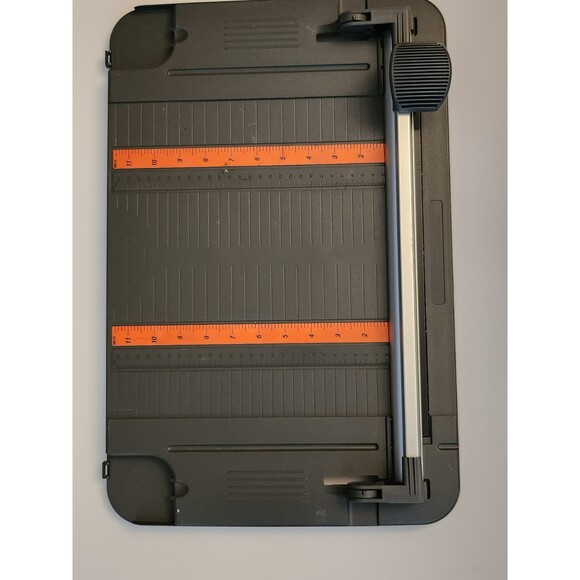 Art Fiskars Cutting Board Paper Rotary Cutter Tabletop Crafting Nb