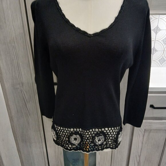Joseph Tops Joseph A Womens Black Crochet Bottom Size M Very Nice