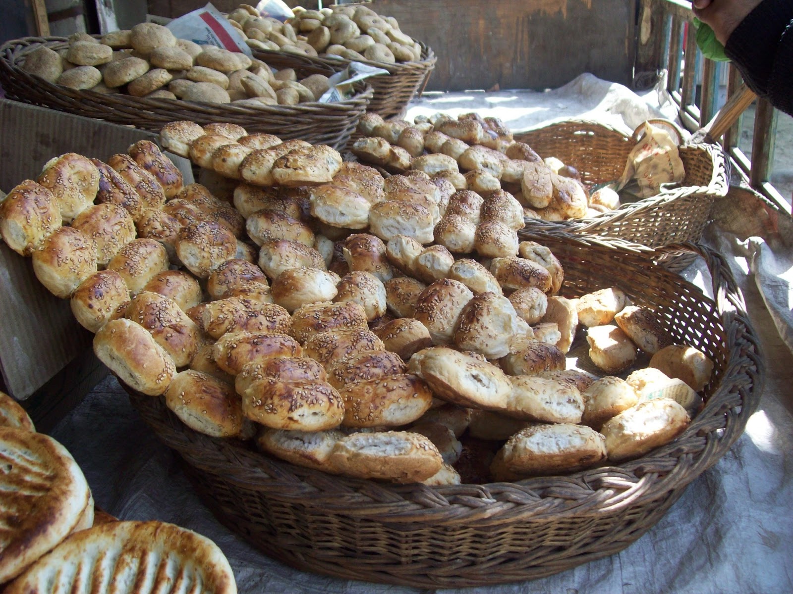 9 Kinds Of Bread You Have To Try In Kashmir Dial Kashmir