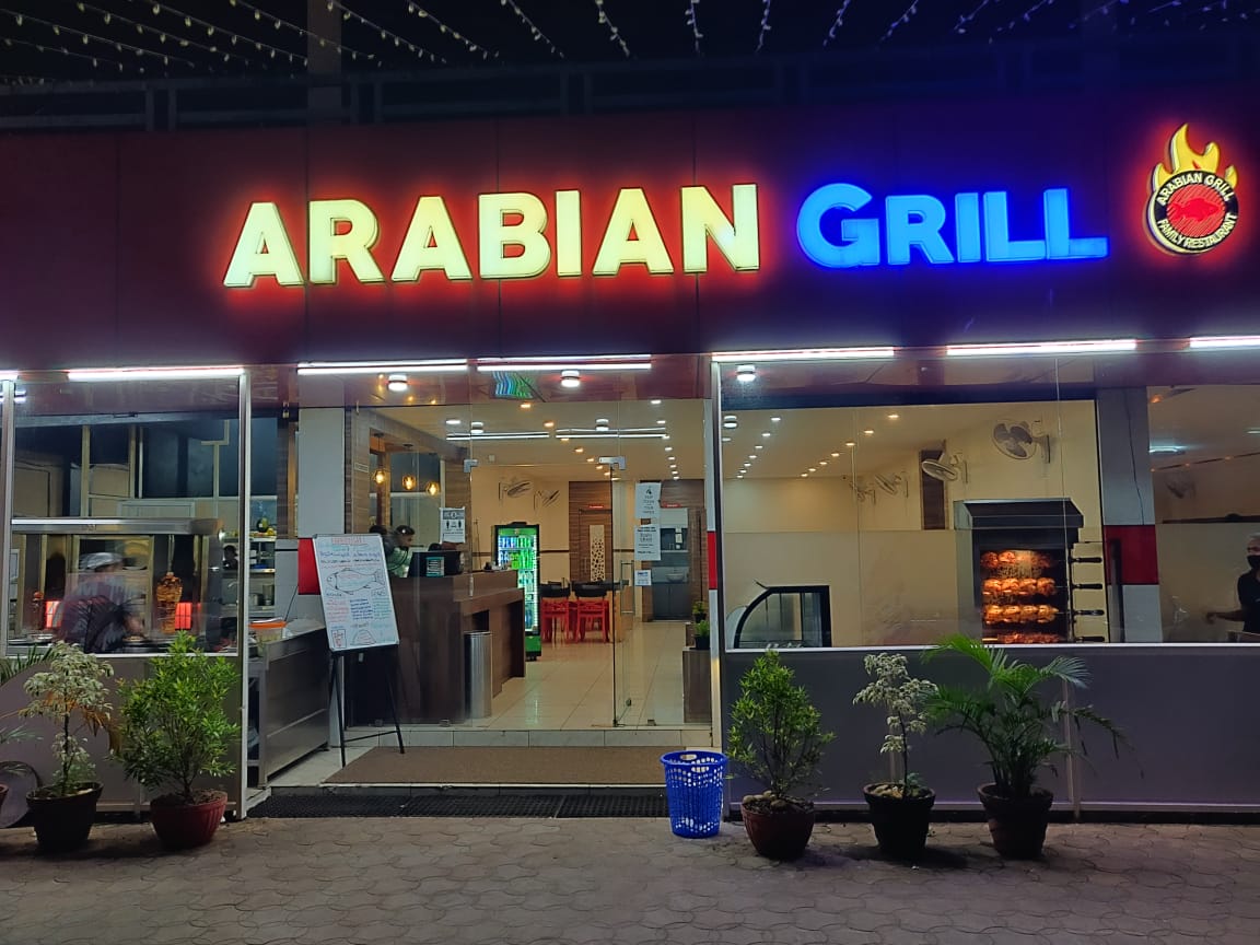 desagüe Abandonar Preludio arabian grill maletero Abandonado productos