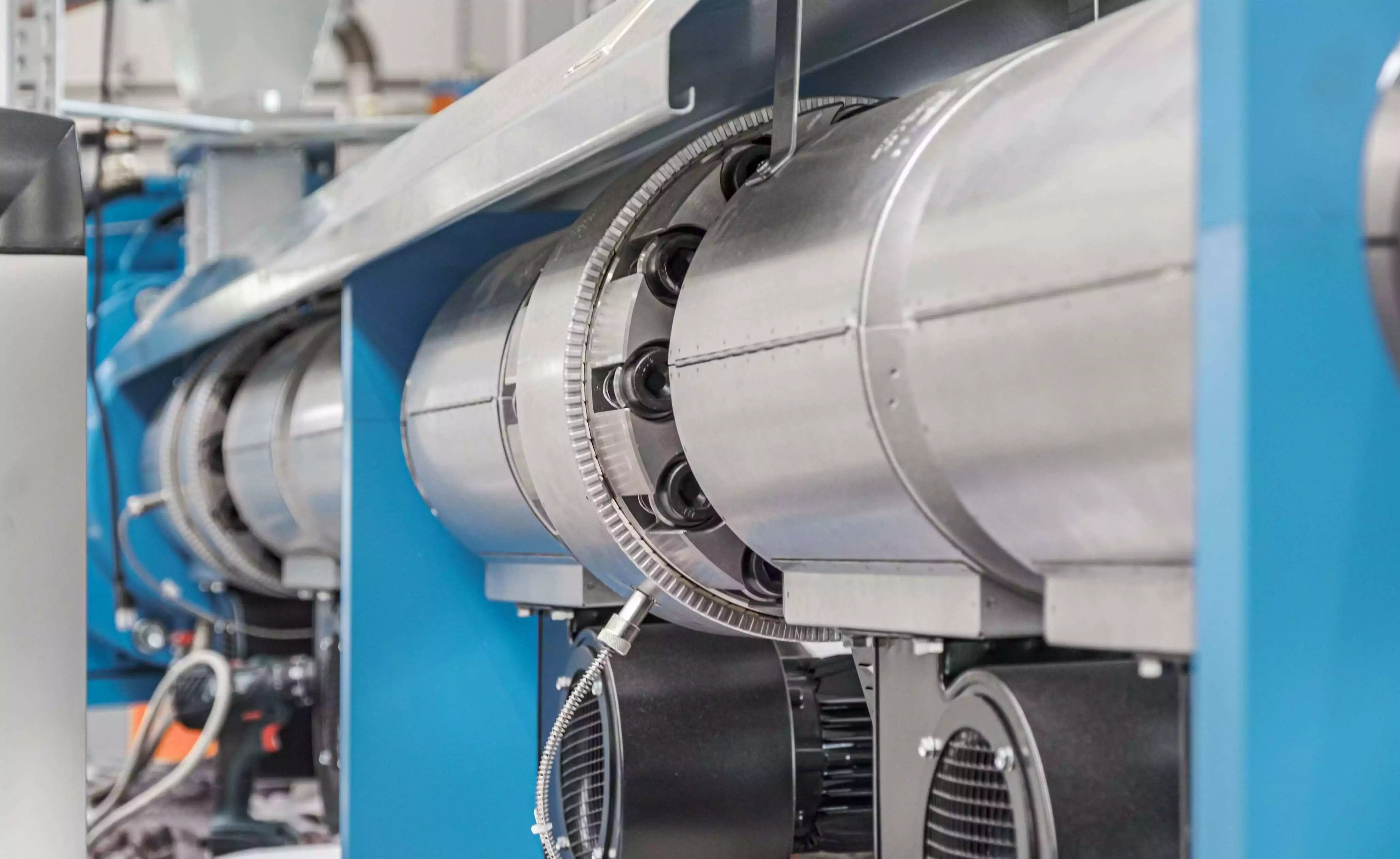 Plastic extrusion machines Made in Germany, worldwide delivery