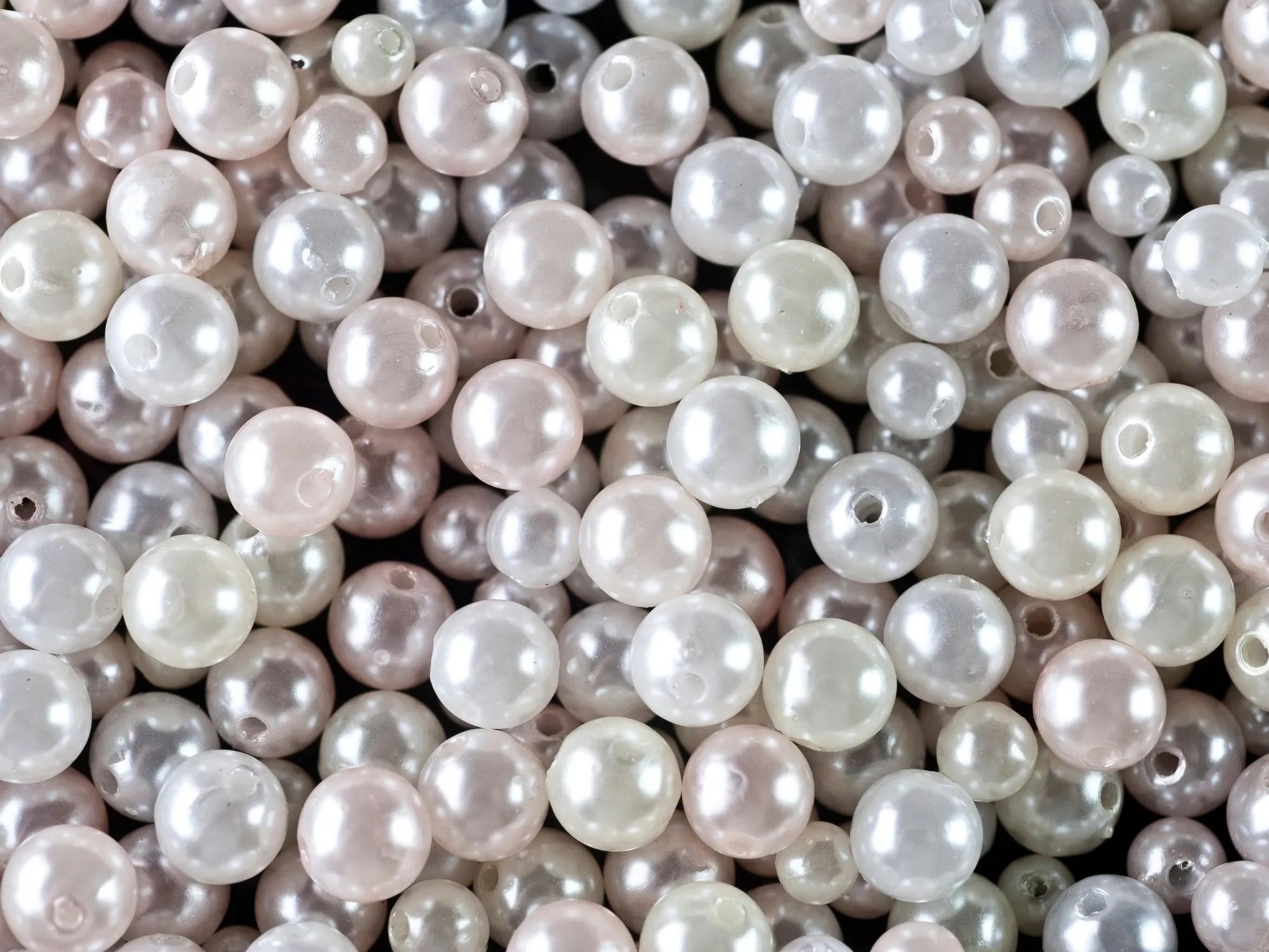 How to Tell Real Pearls from Imitations Diamond Buzz