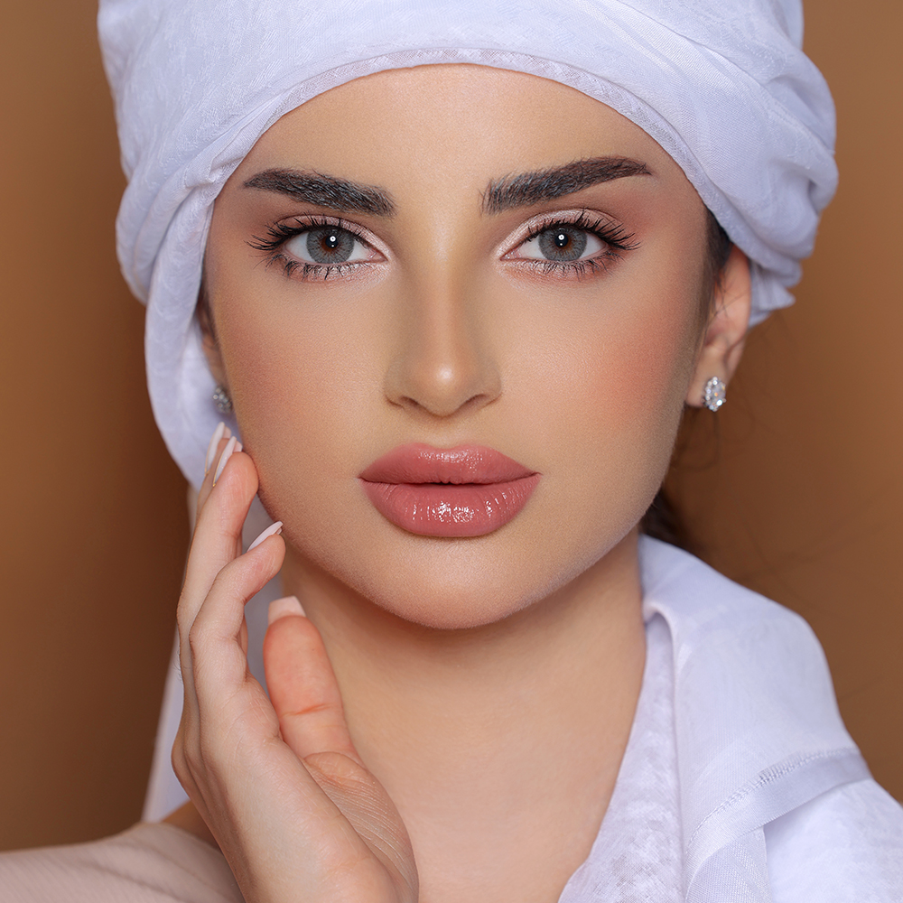 Luminous Amber Diamond Eye