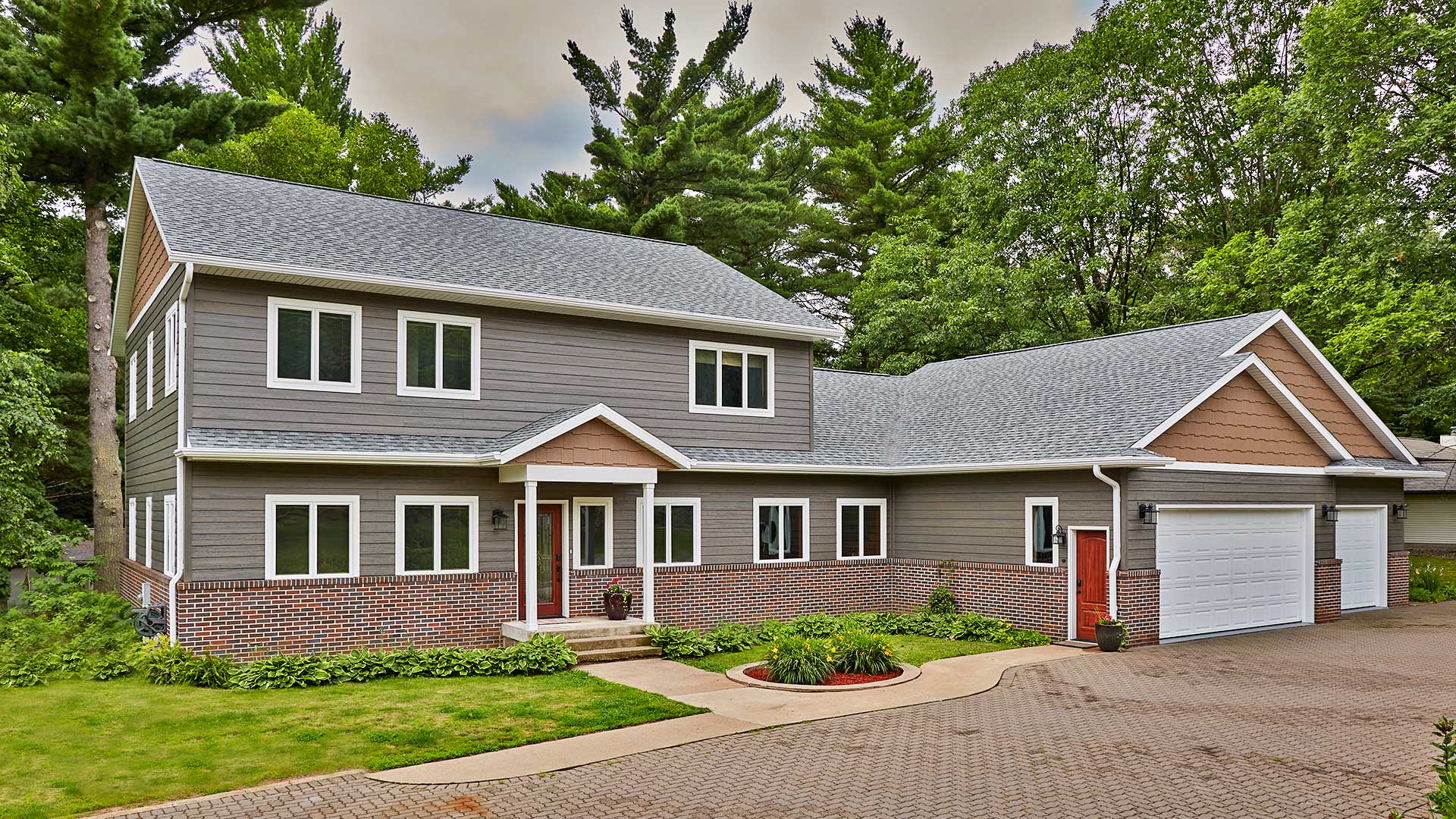 Mountain Fixer Upper Diamond Kote® Siding System