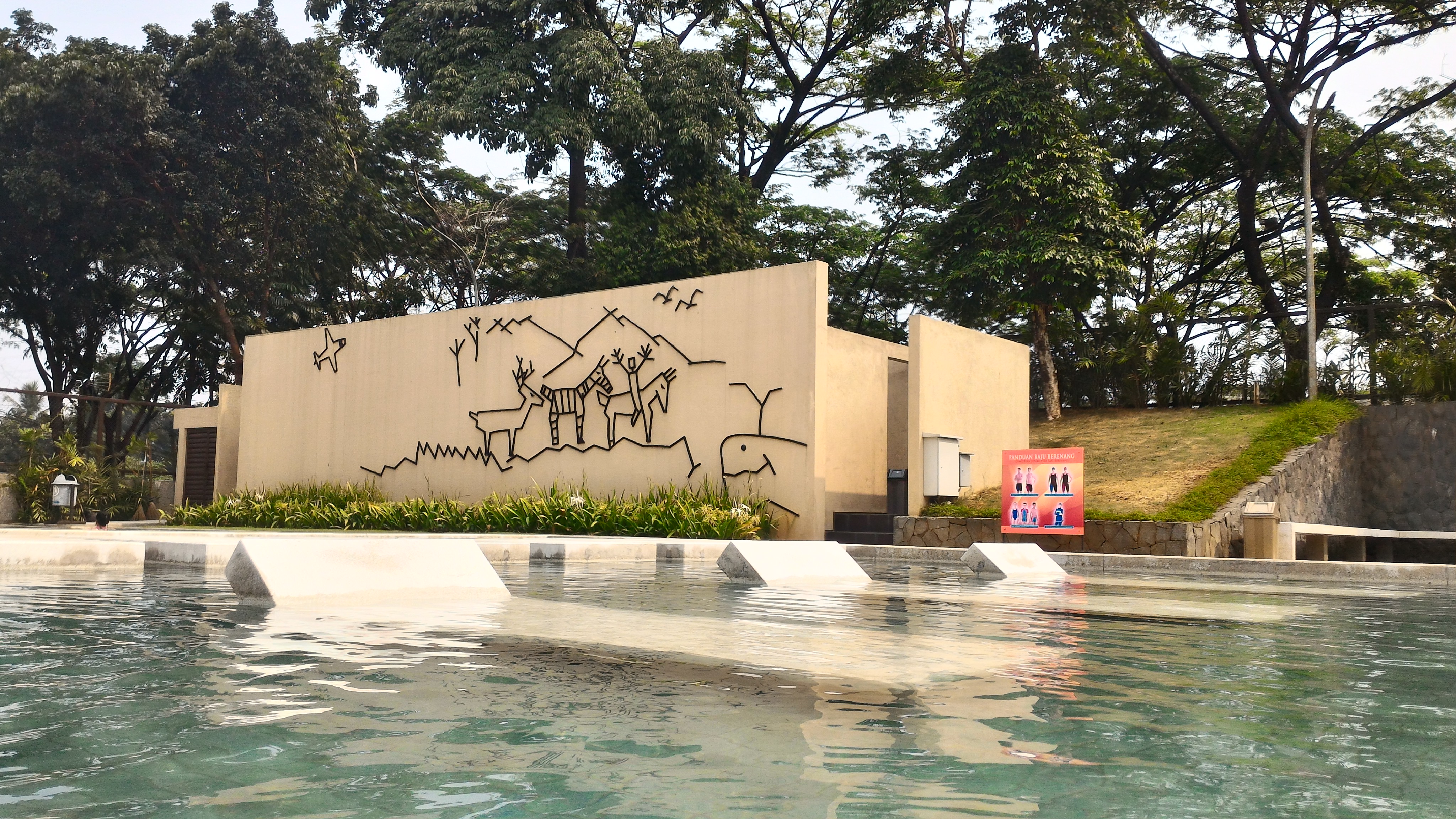 Renang Seru Di Bukit Golf Riverside | Diary Of Alfarabi