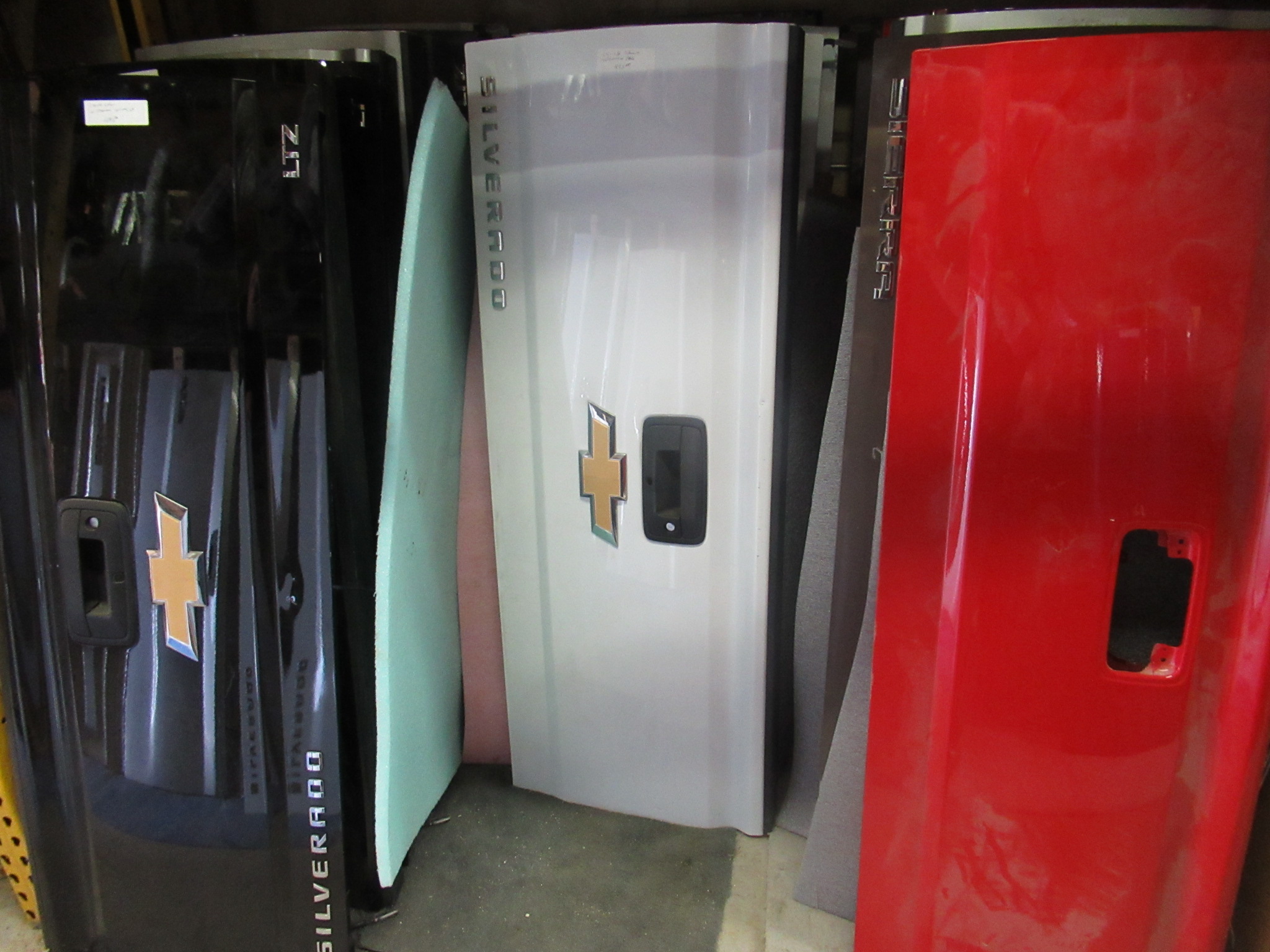 How Much Does A Tailgate Cost To Replace at Christina Feliciano blog