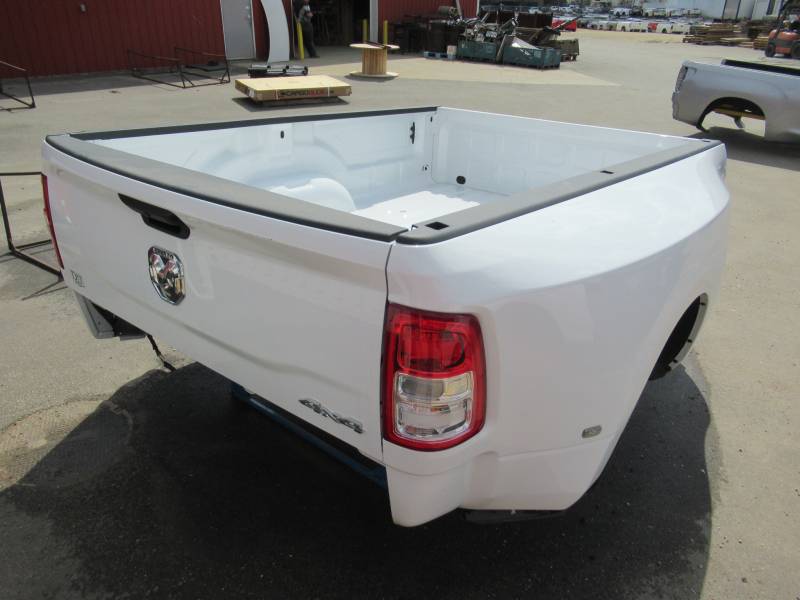 New 19C Dodge RAM 3500 8ft White Dually Truck Bed, Dick's Auto Parts