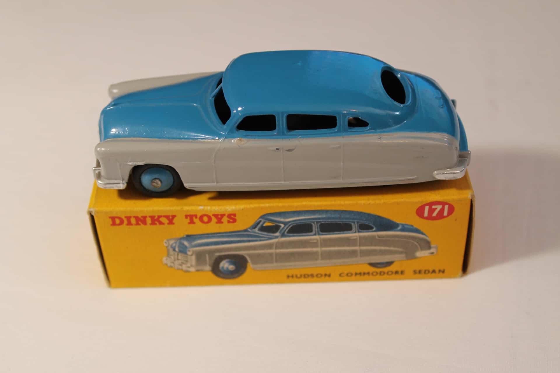 Dinky Toys 171 Hudson Commodore Highline Sedan Diecast