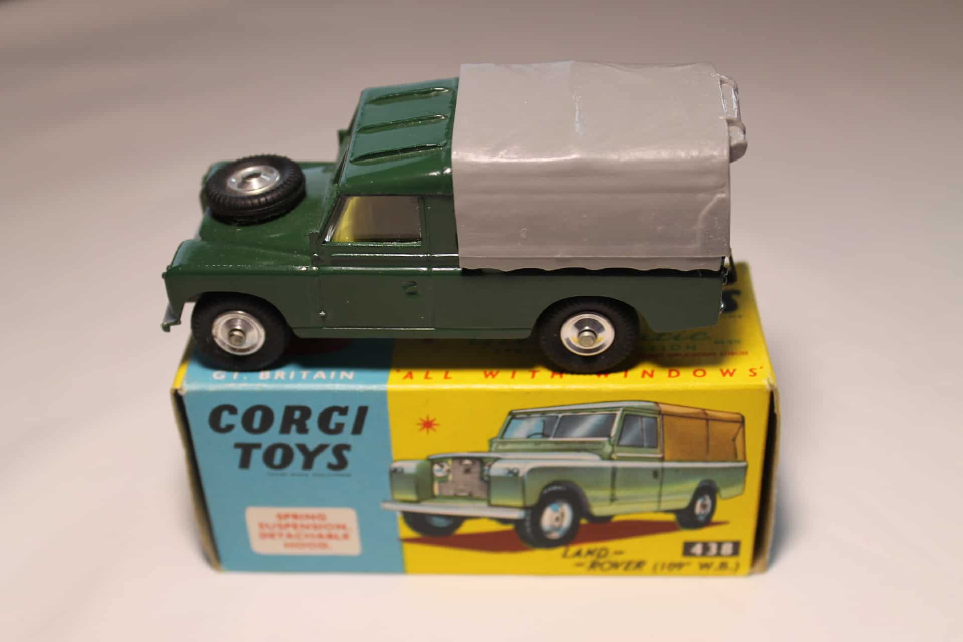 Toys 438 Land Rover 109 WB Diecast