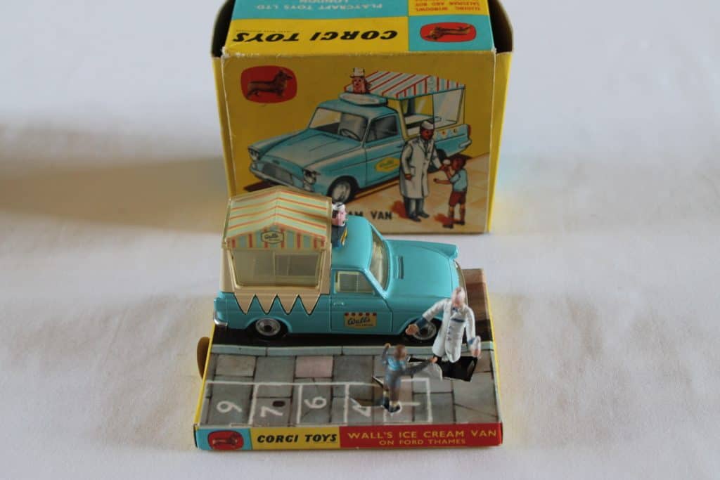 Toys 447 Ford Thames Wall's Ice Cream Van Diecast
