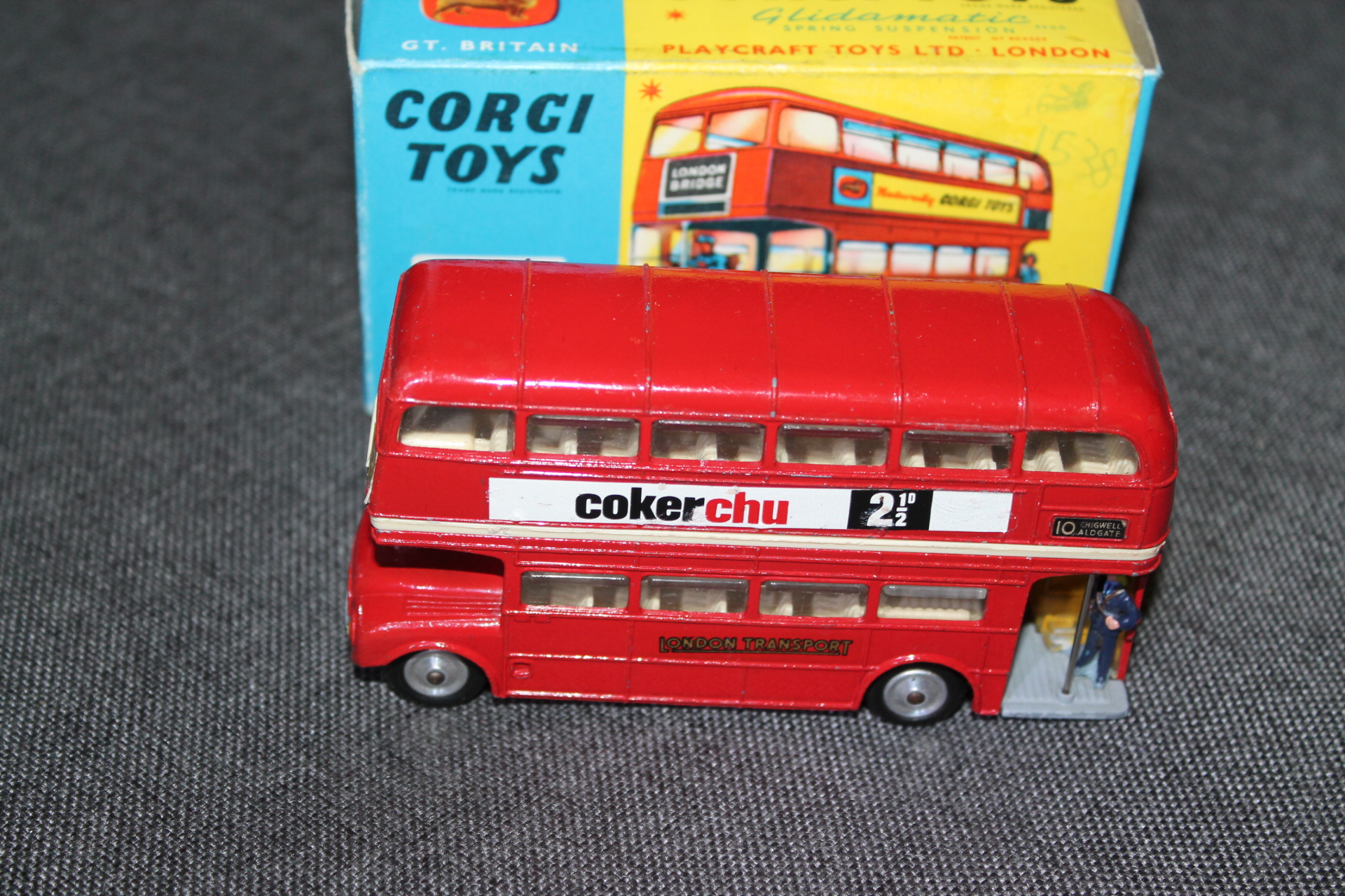 Toys 468 Rare 'Cokerchu' Promotional Roadmaster Bus Diecast