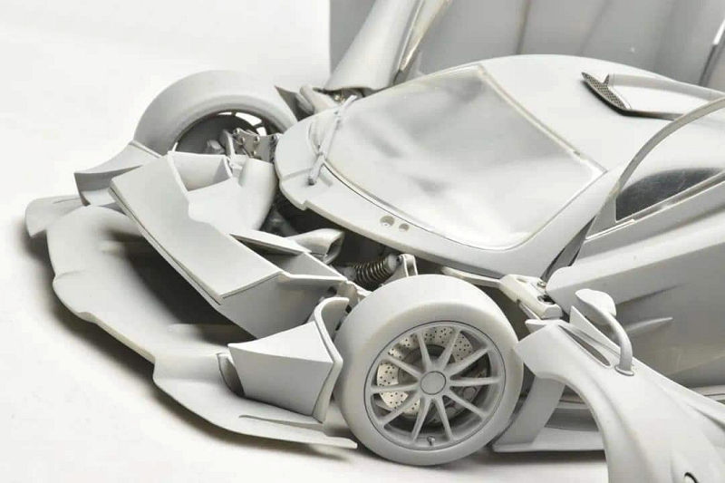 lcd_Pagani Huayra R Sample2 •