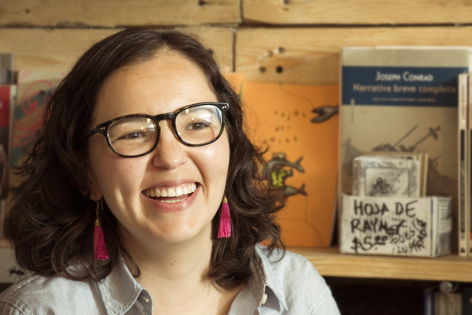 Ave Barrera en la Covacha Literaria Perseguidor de Cadáveres